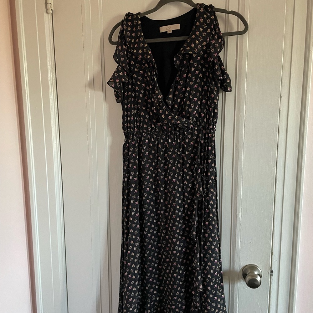 Floral Black Dress - super comfy and elegant!